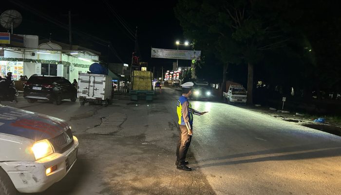 Patroli Blue Light Malam Hari Berikan Keamanan Pada Pengguna Jalan