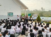 Kasat Lantas Polres Toba Berikan Edukasi Tertib Berlalulintas Kepada Pelajaran SMAN 1 Parmaksian