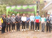 Meriahkan HUT ke- 26 Kabupaten Toba, Kapolres Ikuti Jalan Santai