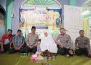Berbagi Keberkahan di Bulan Ramadhan, Kapolres Toba Berbuka Puasa Bersama Warga Jemaah Masjid Assalam Negeri Somanimbil.