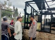 Satu Rumah Semi Permanen Sekaligus Gereja Pentakosta Tabernakel Terbakar di Desa Parparean 111 Porsea.