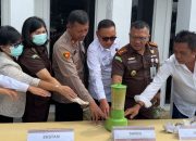 Kejaksaan Negeri Kabupaten Toba Melakukan Pemusnaan Barak Bukti