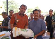 Bulog Distribusikan 9,7 Ton Bantuan Pangan Beras
