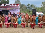 Kapolres Toba Didampingi Ketua Bhayangkari Ikuti Kegiatan Bulan Bakti Gotong Royong Masyarakat Ke- 22 dan Puncak HKG PKK Ke 53