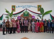 Bupati Toba Bersama Sejumlah Pimpinan OPD Ikuti Ibadah di Gereja HKkBP Parparean