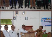 Pemkab Toba Serahkan BKB Kit Untuk Cegaj Stunting
