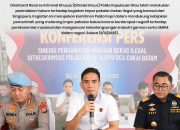 KOLABORASI DITKRIMSUS POLDA KEPRI – BEA CUKAI BATAM, PAKAIAN BEKAS ILEGAL DAN LIMA PELAKU BERHASIL DIAMANKAN