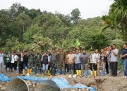 Bupati Tapanuli Utara Tinjau Pembangunan Jembatan Pascabencana di Purbatua