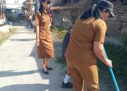 Gotong Royong Tingkatkan Kebersihan Lingkungan, Camat Silaen Pimpin Langsung