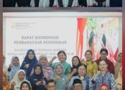 Walikota, Lis Inginkan Kepala Sekolah Tingkatkan Komitmen dan Integritas Majukan Mutu Pendidikan Oleh Protokol dan Komunikasi Pimpinan.
