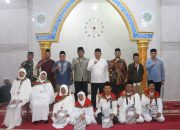 Pemkab Tapanuli Utara Lepas Keberangkatan 7 Calon Haji, Harapkan Kembali Tetap Sehat