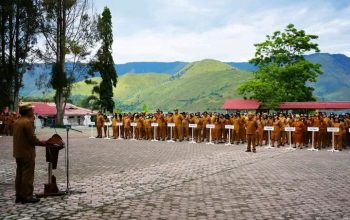 Peringatan Hari Lingkungan Hidup di Samosir, Wabup Ariston Ajak Masyarakat Ubah Pola Kelola Sampah