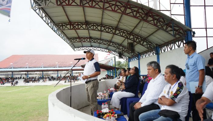 Meriahkan Hari Jadi Ke – 81 Taput, Bupati JTP Hutabarat Resmi Buka Turnamen Sepak Bola  Bupati Cup 2026